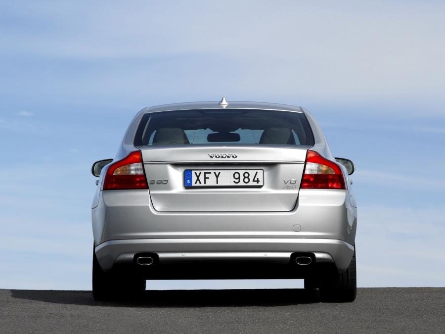  Volvo S80 V8 2007 года  (фото 23 из 69)